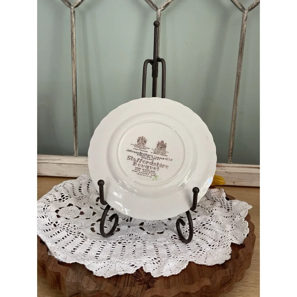 Vintage Johnson Brothers Staffordshire Bouquet 6 Piece Setting England IRONSTONE